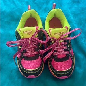 Danskin Now Tennis shoes